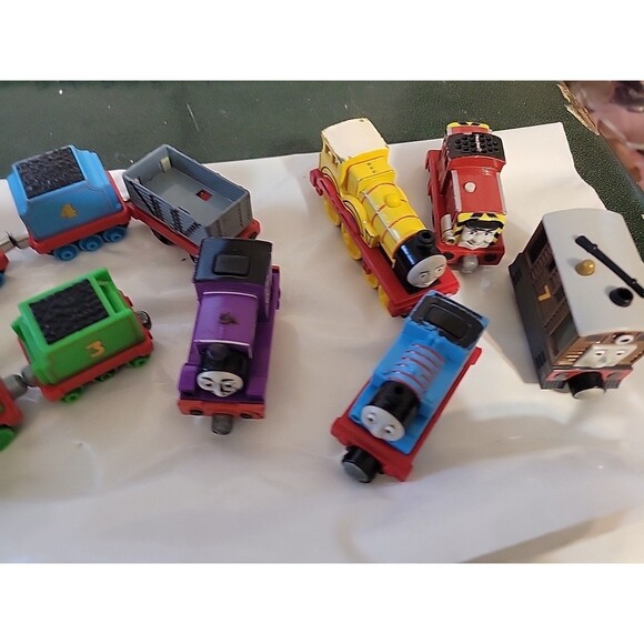 Thomas The Tank Engine and Friends Metal Die Cast Lot  Trains Vintage - Picture 4 of 5